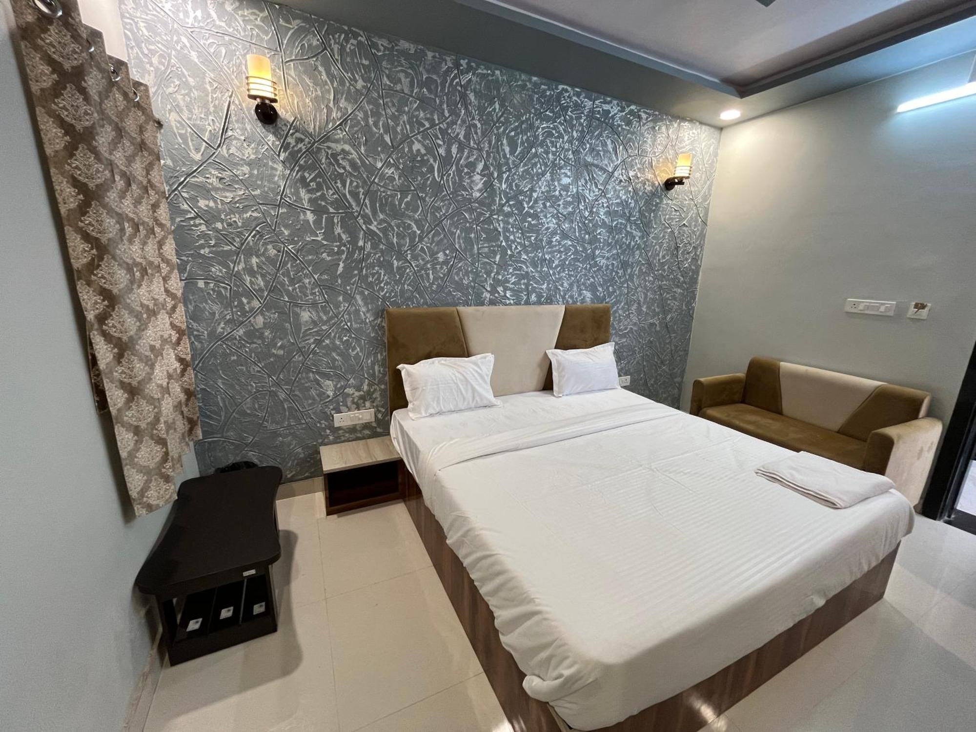 Hotel Rahat Jhalawar Exteriér fotografie